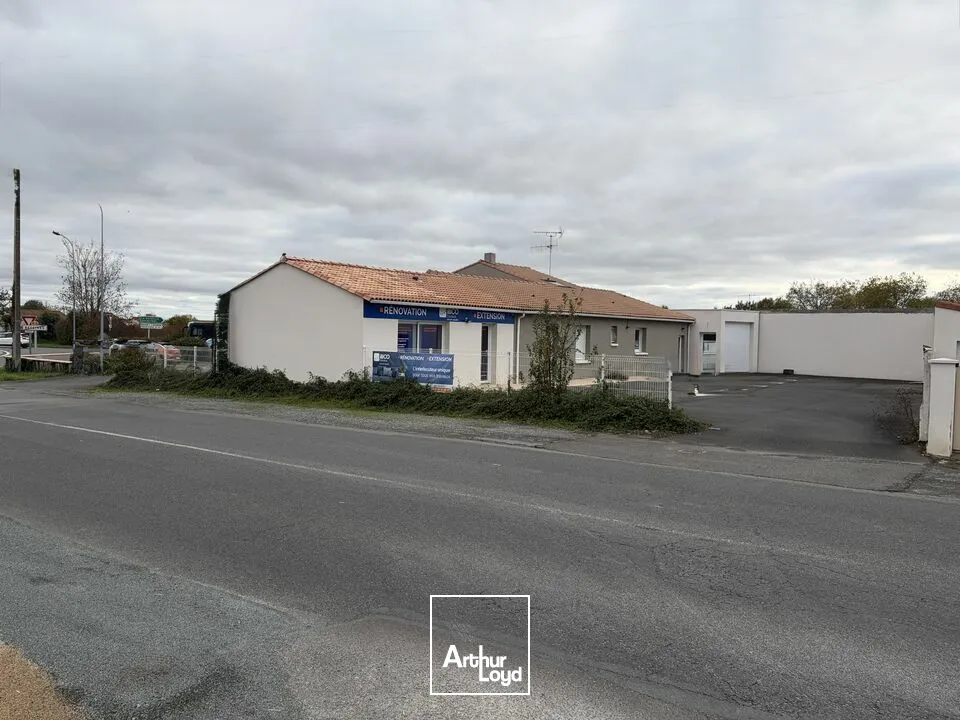 LOCAL COMMERCIAL  ROUTE DE LA ROCHELLE / NIORT