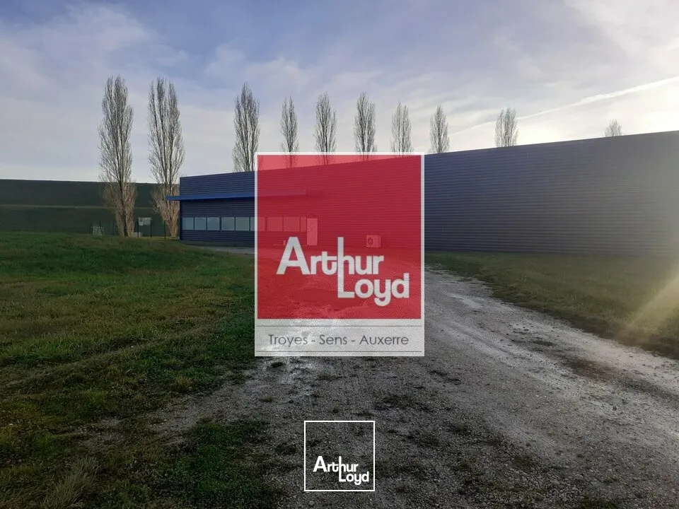 Nouvelle Exclusivité ! Bâtiment industriel/stockage