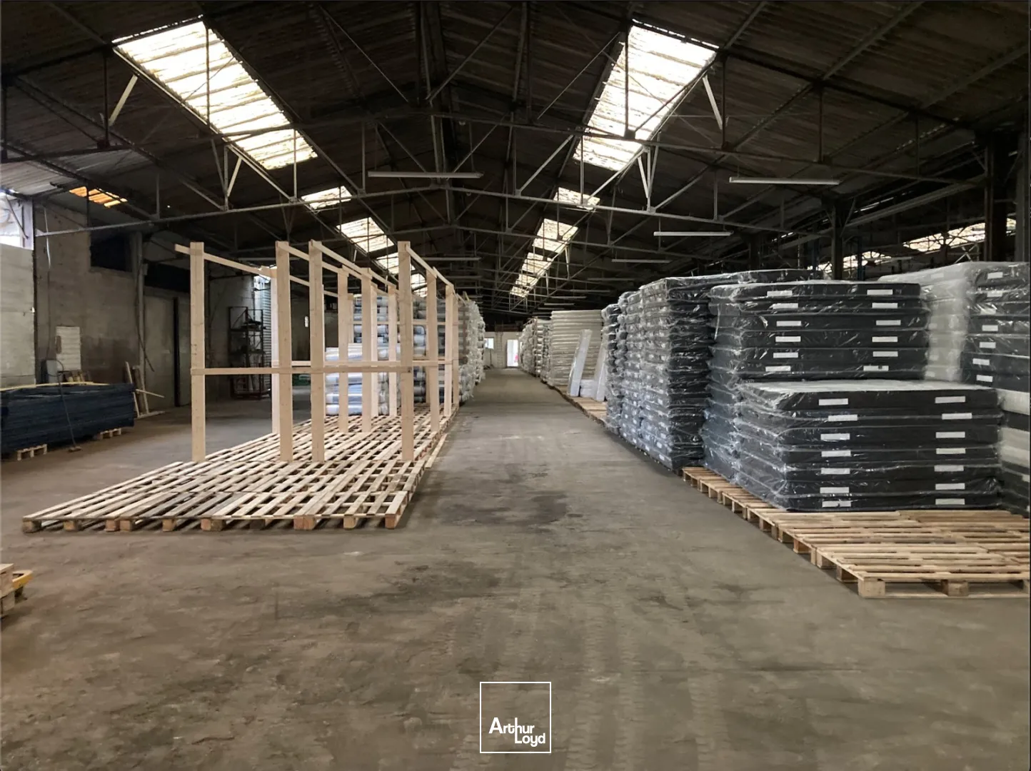 Locaux d'activité & Entrepôts - Vente - LA FERTE MILON - 02460 - 2600-2600 - 7580946