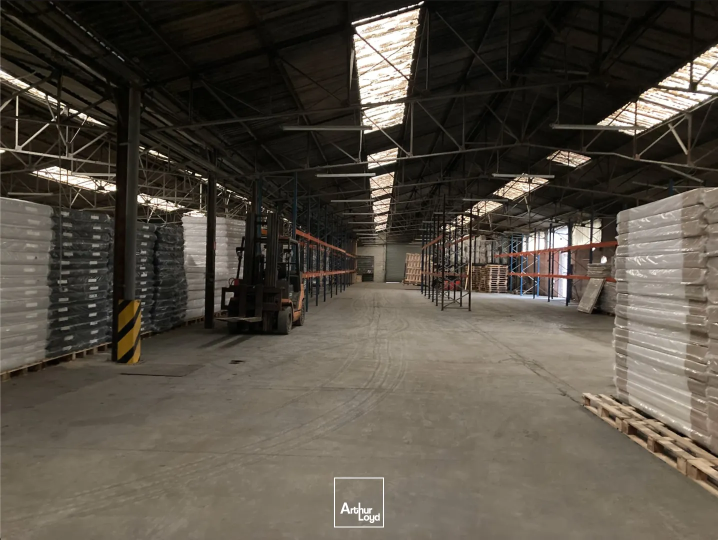 Locaux d'activité & Entrepôts - Vente - LA FERTE MILON - 02460 - 2600-2600 - 7580944