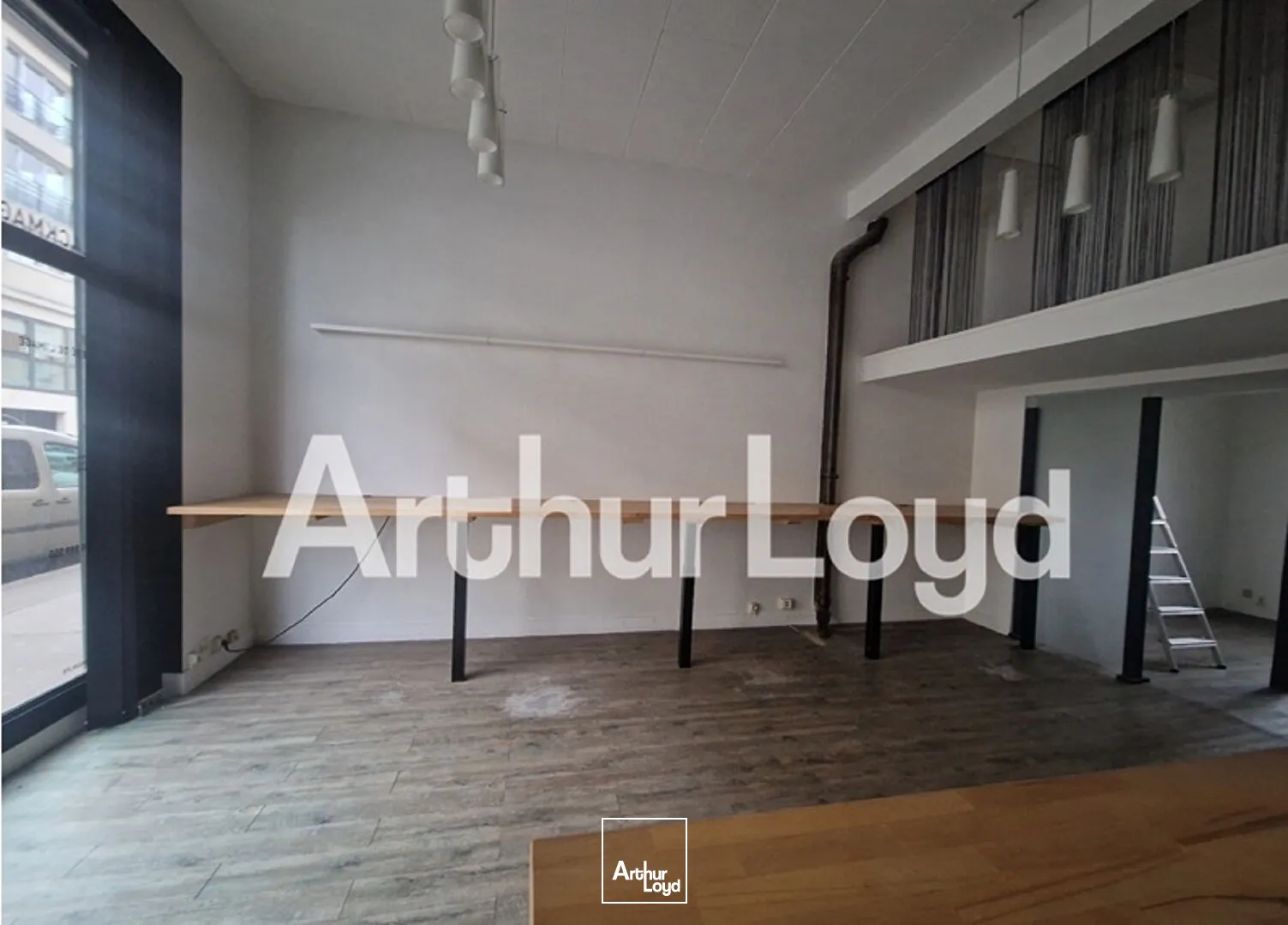 Local tertiaire - A LOUER - CAEN CENTRE-VILLE