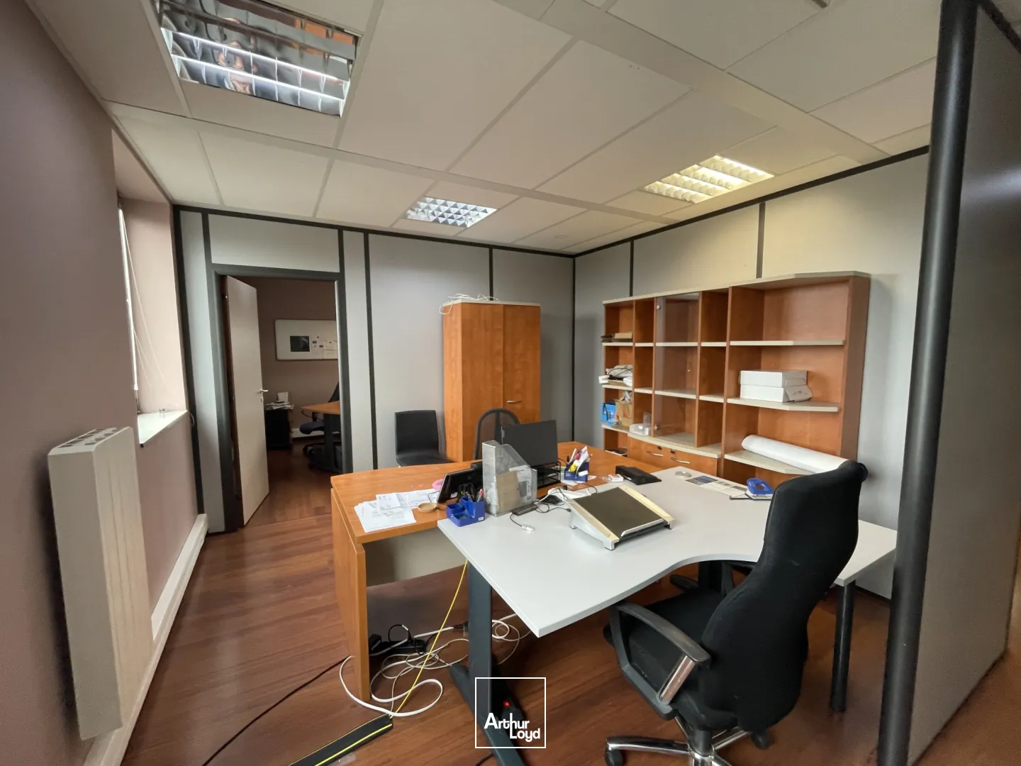 Bureaux à Louer ou à Vendre - Plateau Lumineux de 125 m² avec Parking - Accès Rocade Nord-Ouest