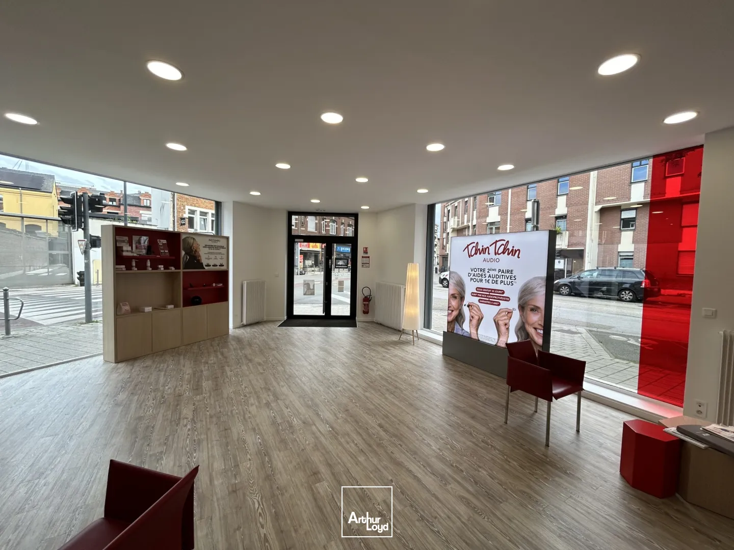 Local commercial à louer pignon sur l'Avenue de Dunkerque à Lomme. Opportunité à saisir ! 