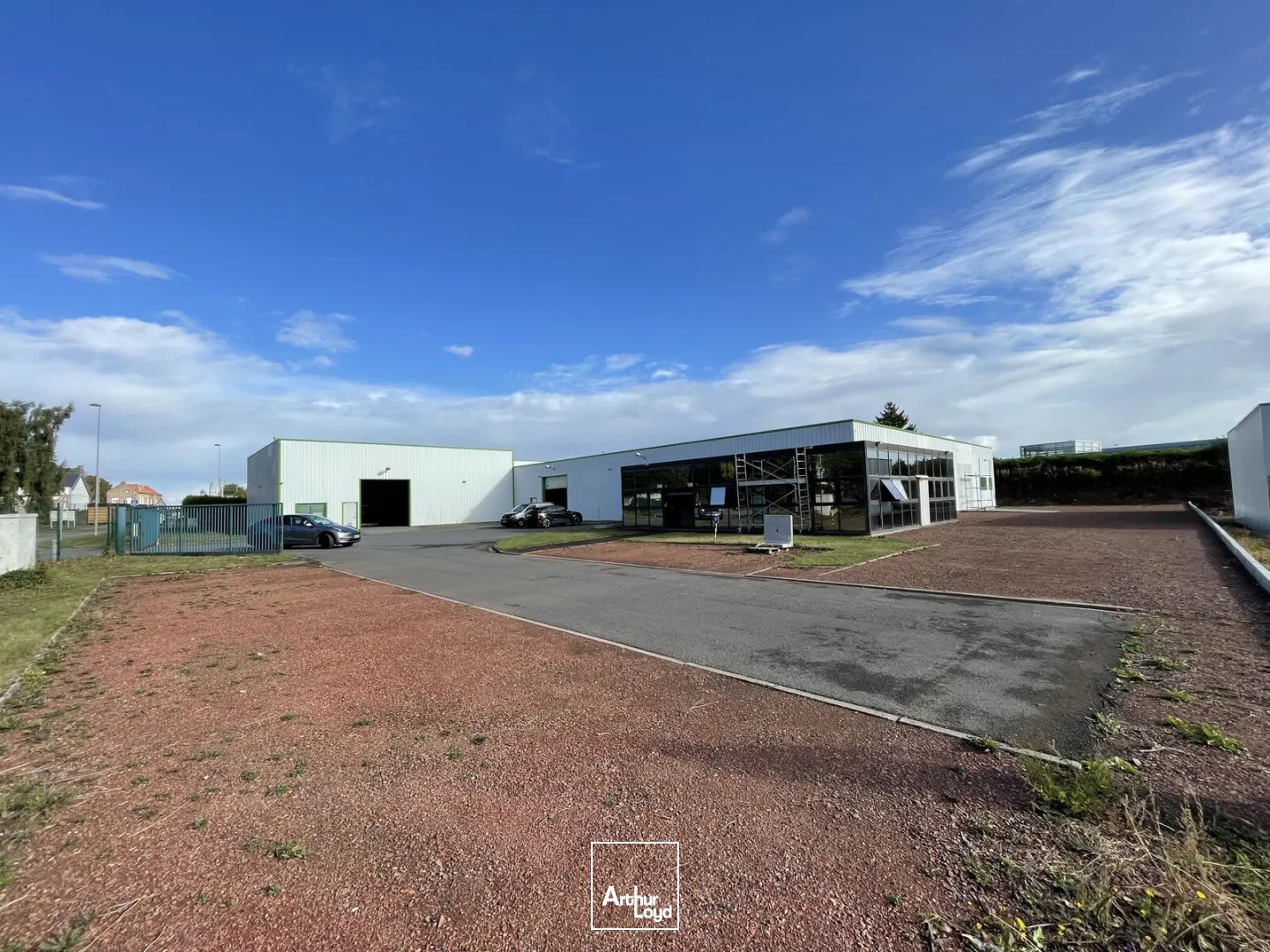 ENTREPÔTS INDEPENDANTS A LOUER OU A VENDRE 