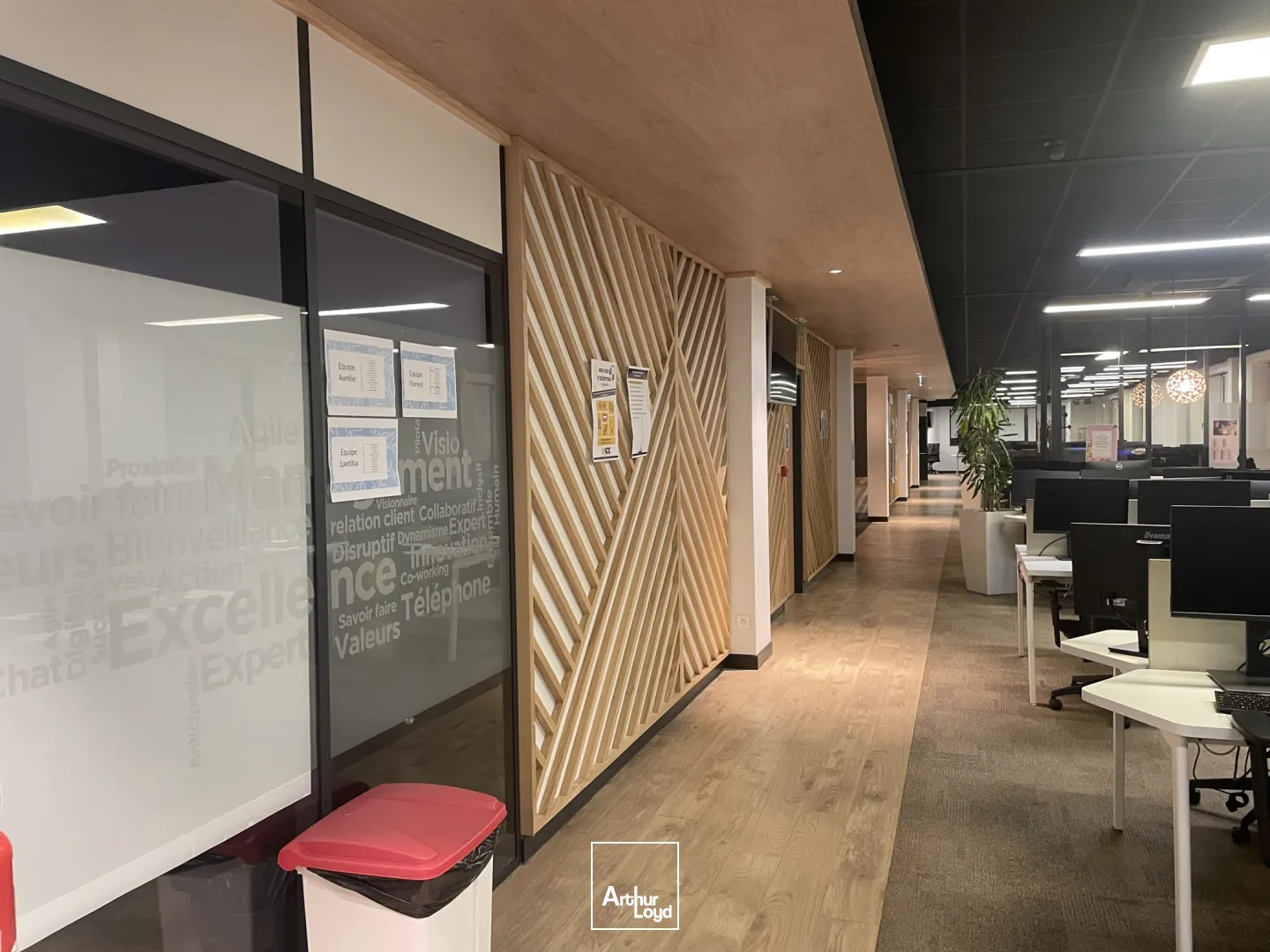 EURADOUAI à toute proximité de la gare, bel immeuble de bureaux à vendre ou à louer 