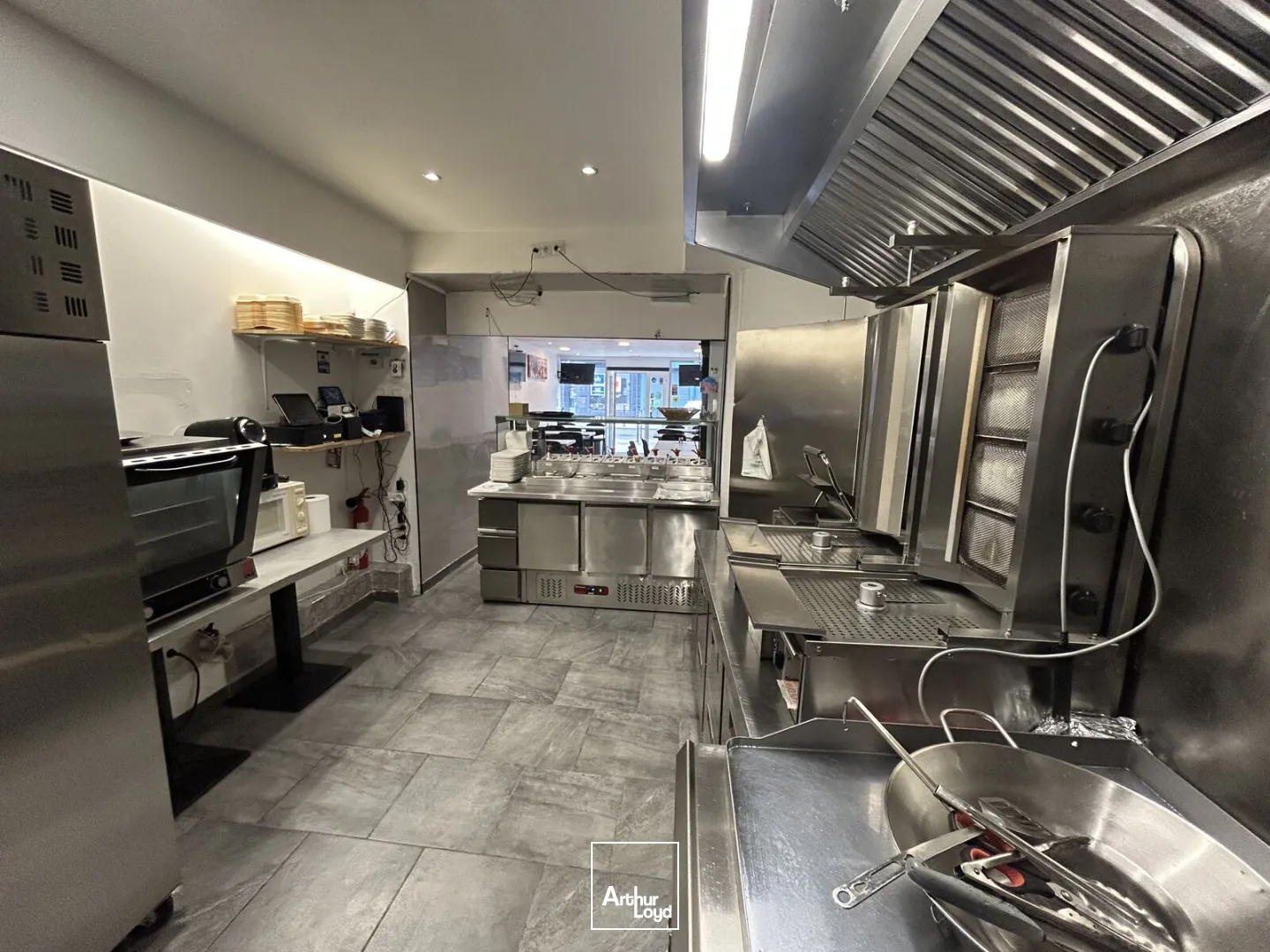 Local commercial 132 m² à louer à Lille - Idéal restauration avec vitrine et fort flux piéton