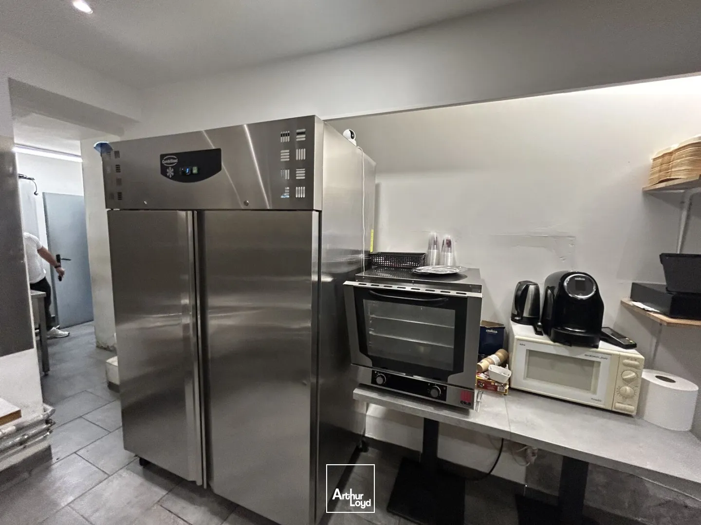 Local commercial 132 m² à louer à Lille - Idéal restauration avec vitrine et fort flux piéton