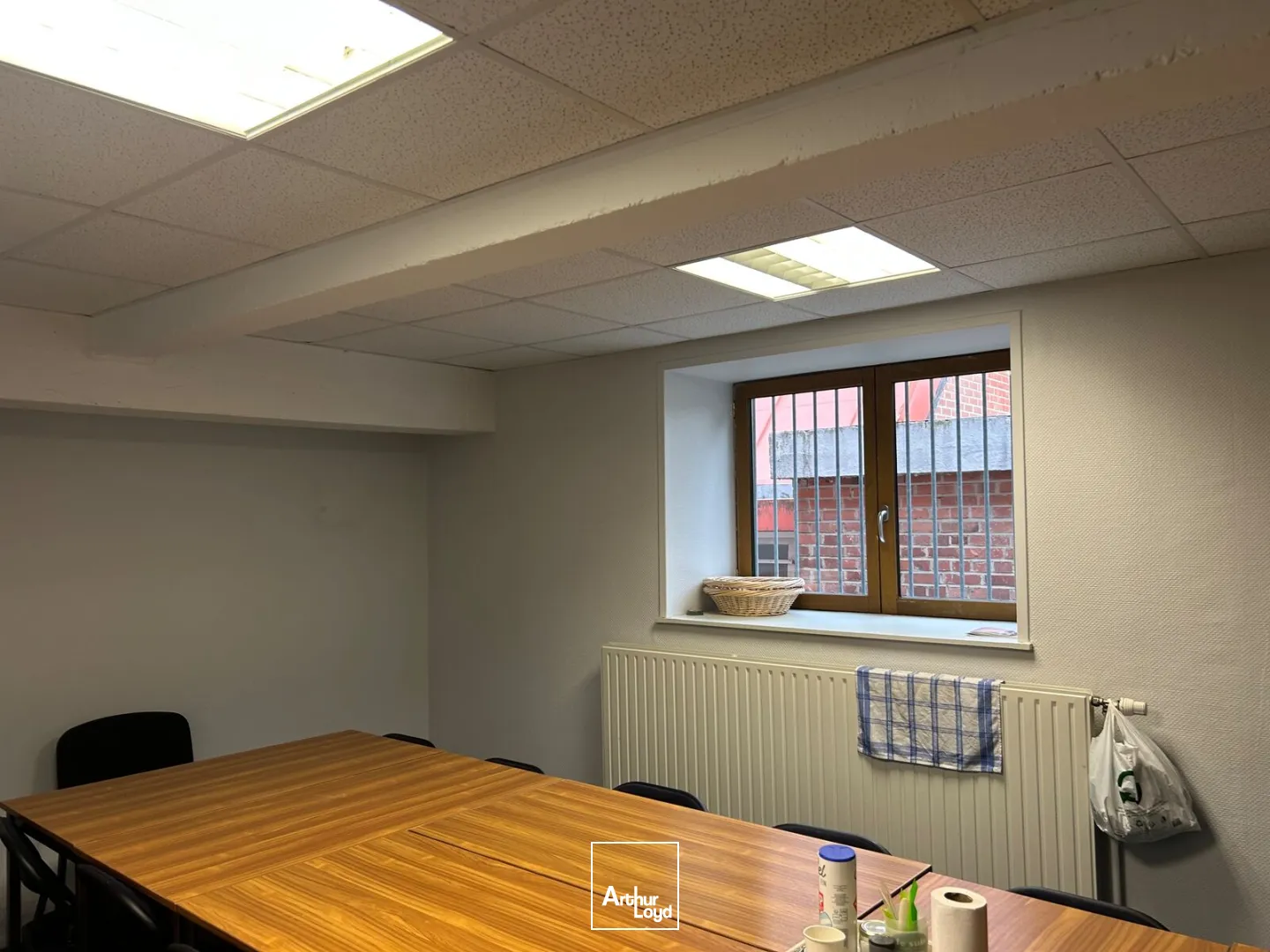 Immeuble de bureaux indépendant à vendre - Visibilité, accessibilité et stationnement aux portes de Lille