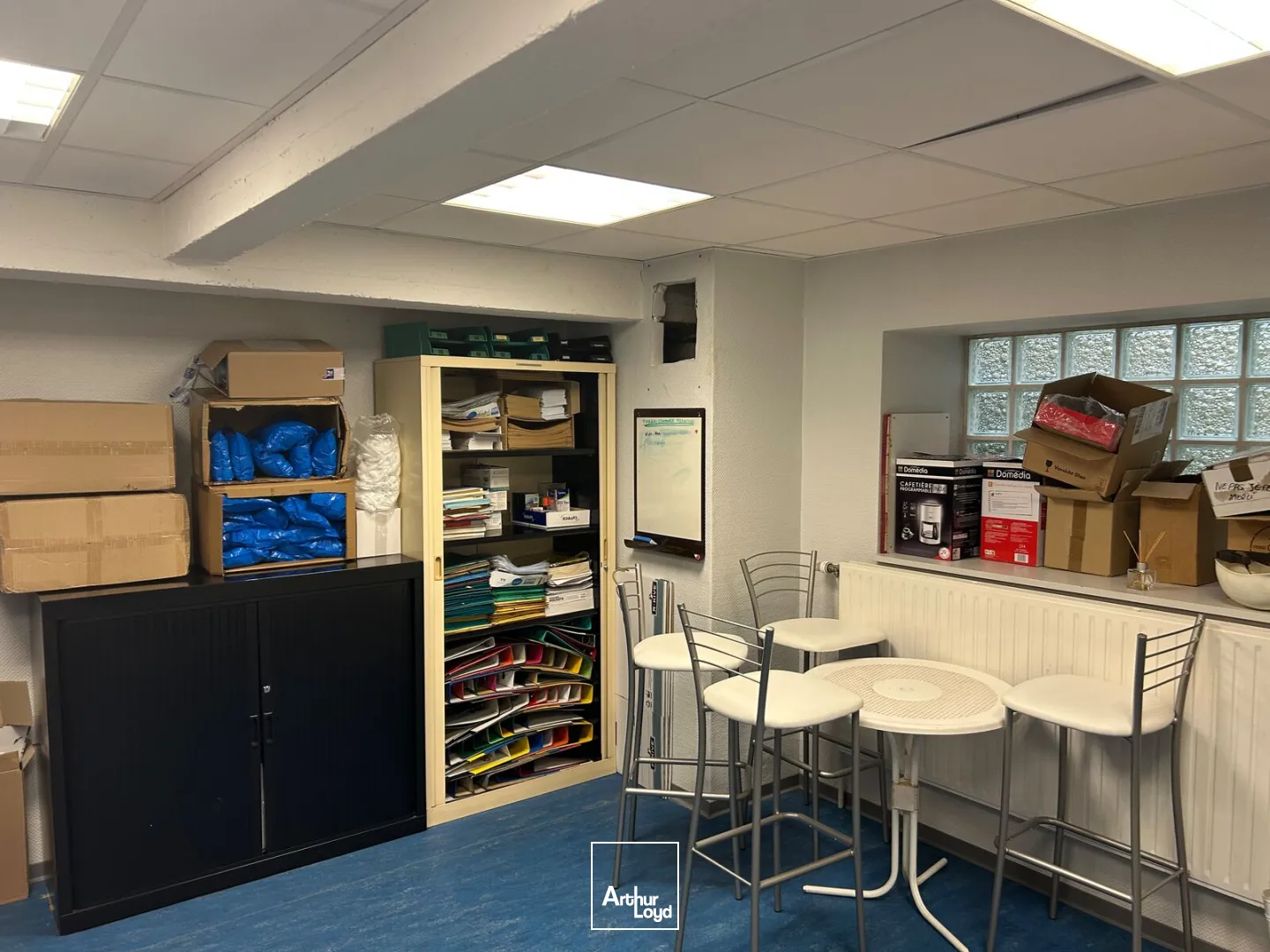 Immeuble de bureaux indépendant à vendre - Visibilité, accessibilité et stationnement aux portes de Lille