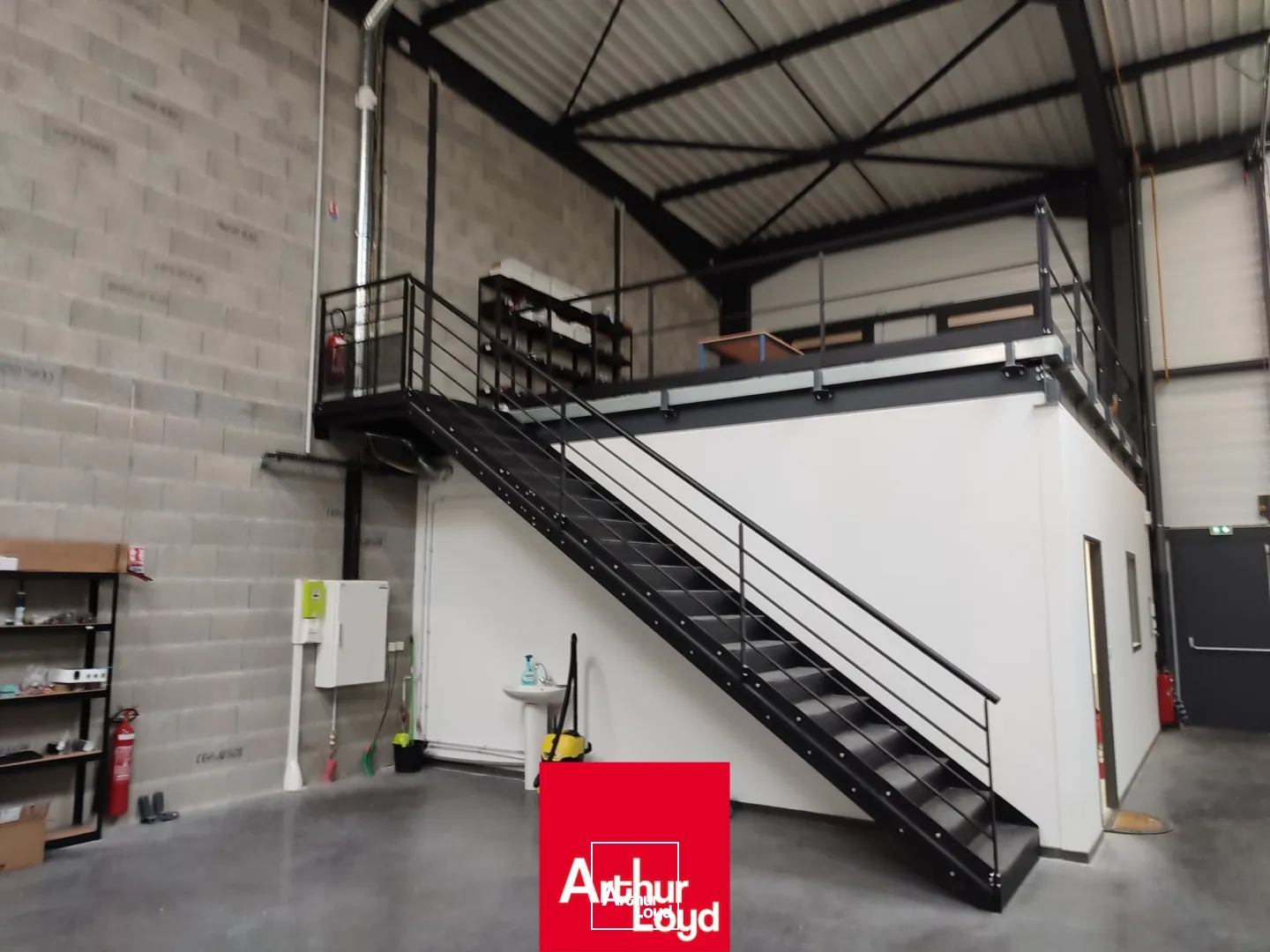 Locaux d'activité & Entrepôts - Vente - VILLEFRANCHE SUR SAONE - 69400 - 327-327 - 7581822