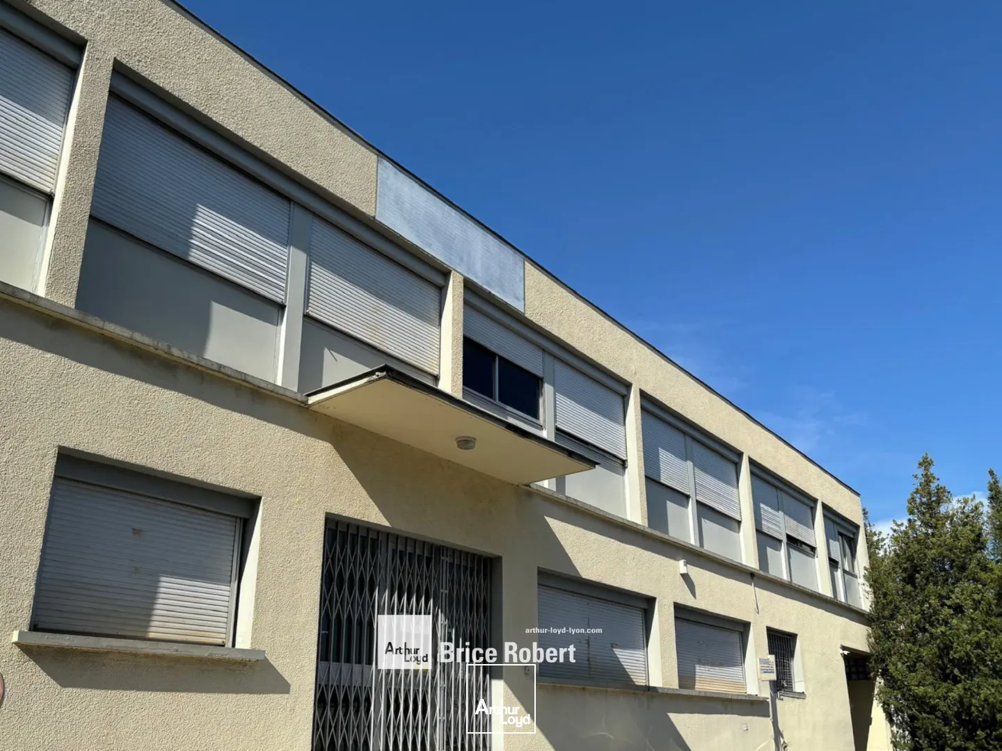 A vendre - Bâtiments d'activités indépendant avec quai - Décines Charpieu