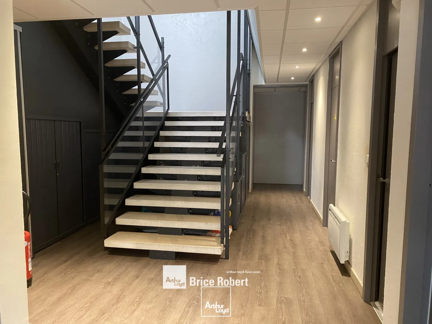 Bureaux - Vente - L'ISLE D'ABEAU - 38080 - 676-1394 - 7581970