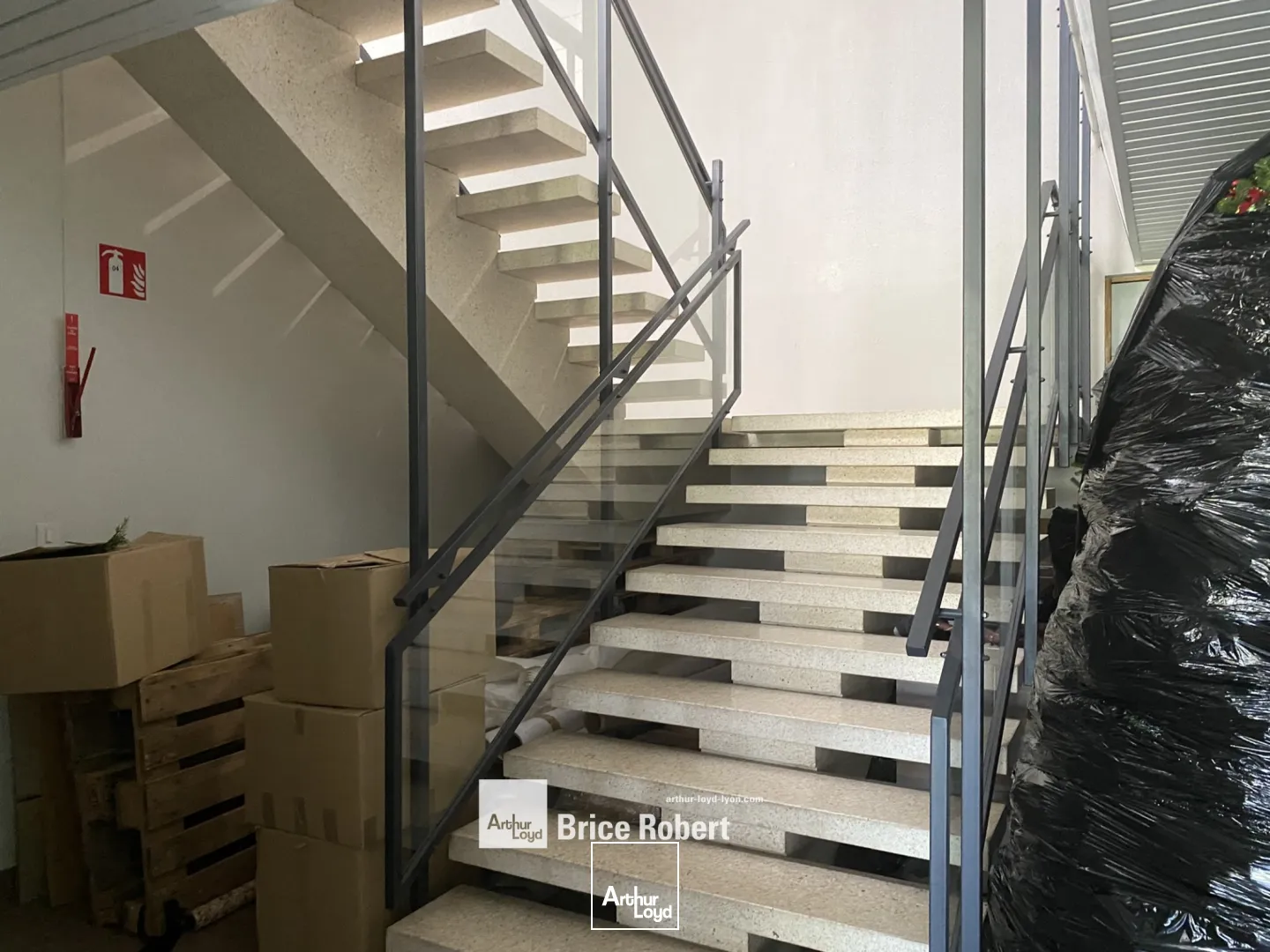 Bureaux - Vente - L'ISLE D'ABEAU - 38080 - 676-1394 - 7581975