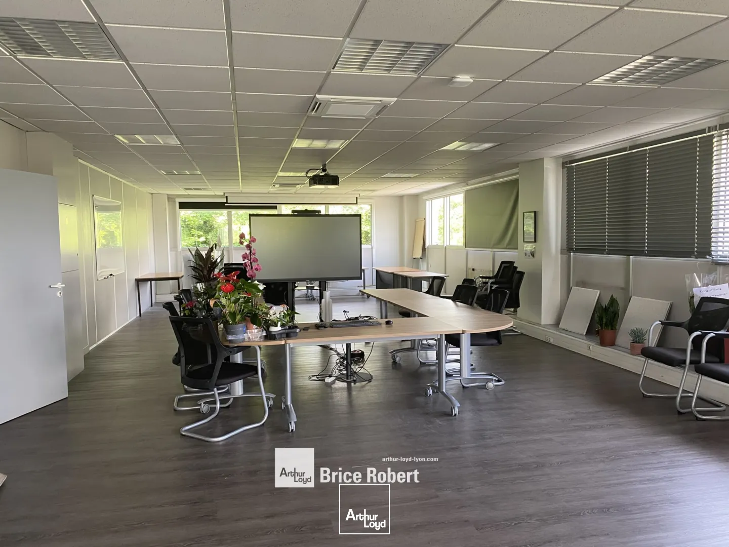 Bureaux - Vente - L'ISLE D'ABEAU - 38080 - 676-1394 - 7581976