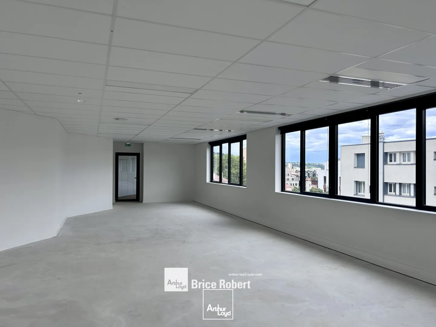 A vendre - LE BRIDGE - Bureaux bénéficiant de loggias, terrasses et/ou balcons - Tassin la demi-lune