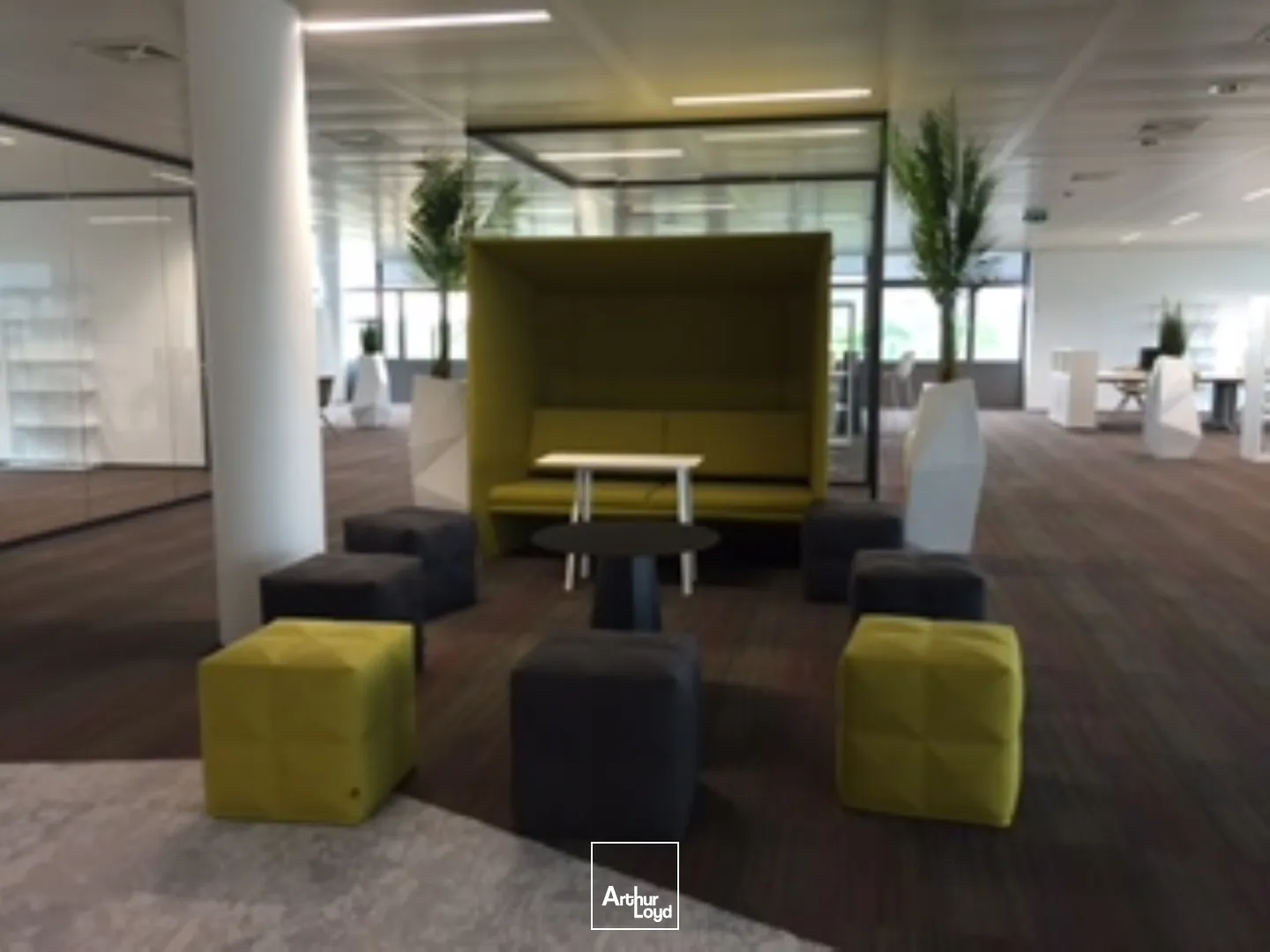 Bureaux neufs à louer à Gennevilliers - Nombreux parkings