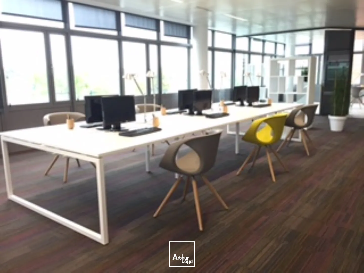 Bureaux neufs à louer à Gennevilliers - Nombreux parkings