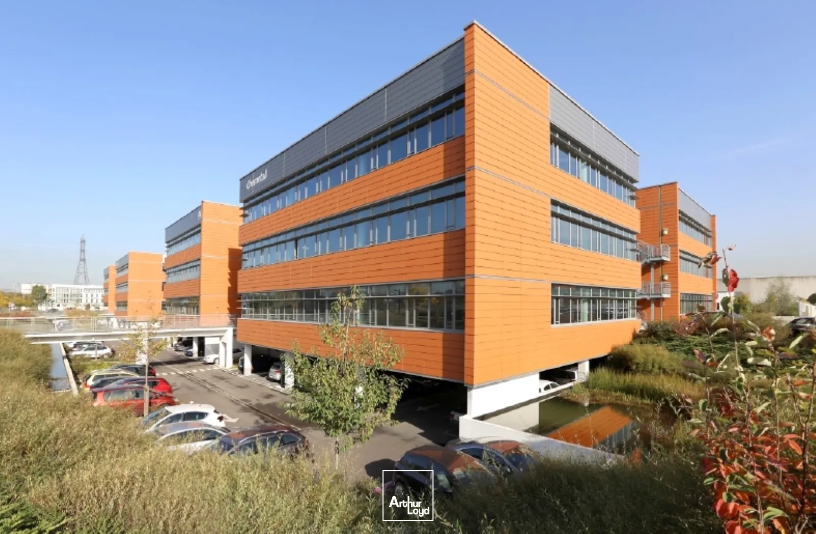 Bureaux neufs à louer à Gennevilliers - Nombreux parkings