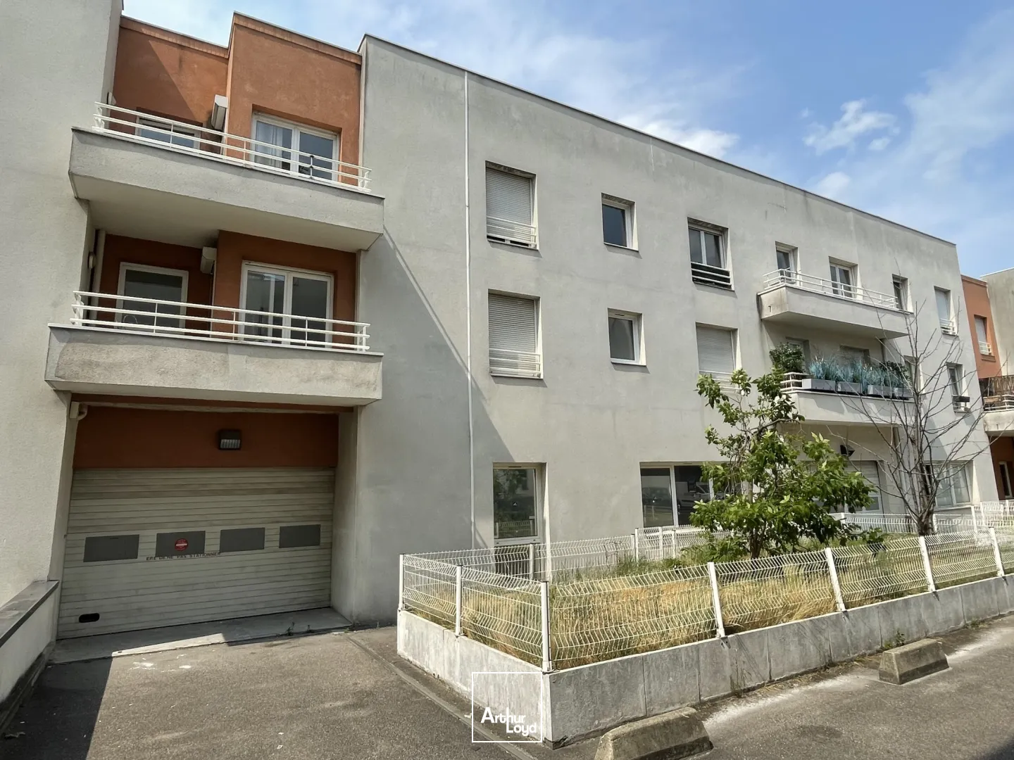 Espaces d'activité et de bureaux au coeur des Champs Philippe, à proximité de la gare de la Garenne Colombes