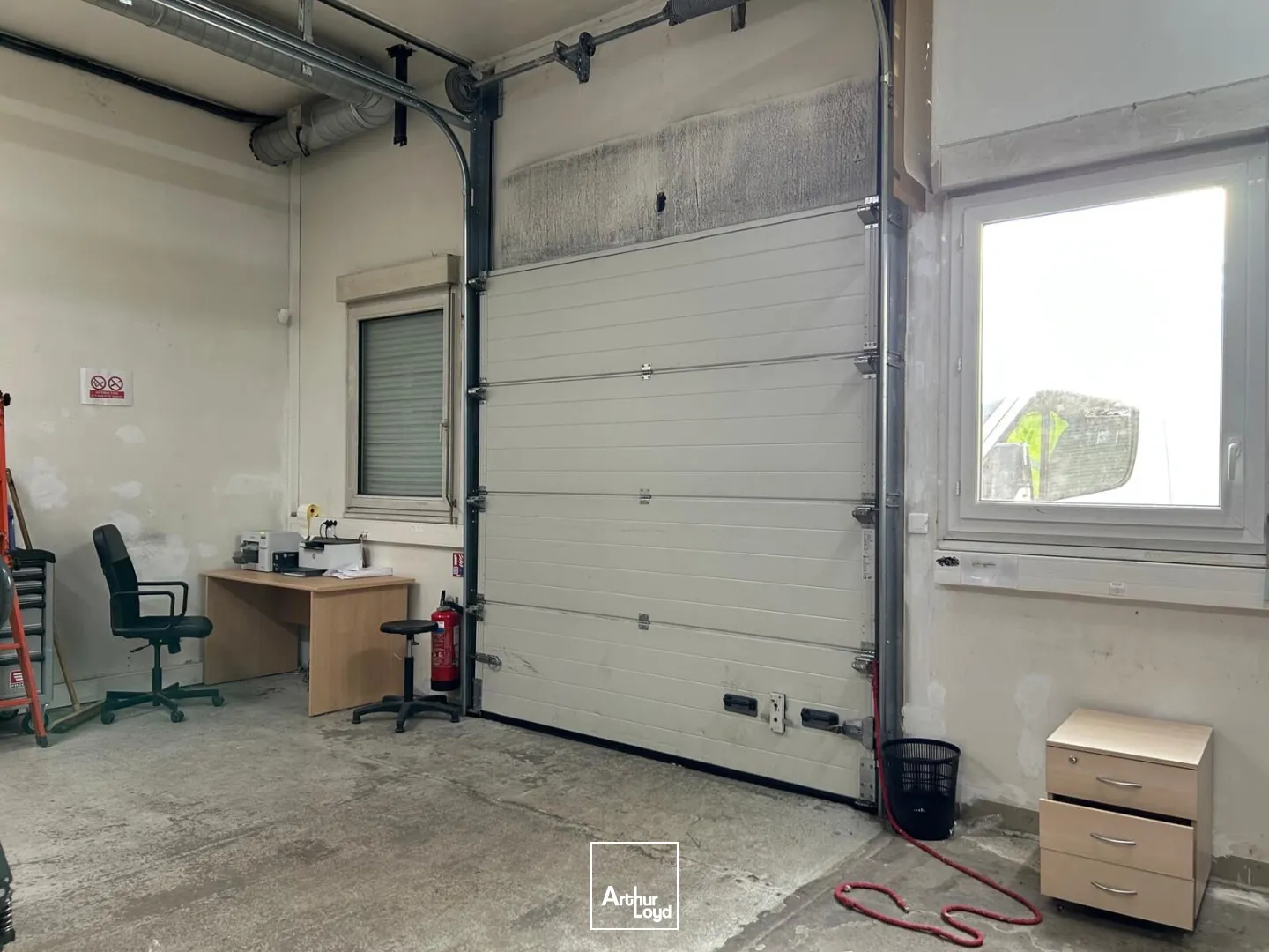 Opportunité d'acquisition de locaux d'activité, rapidement accessibles depuis Paris