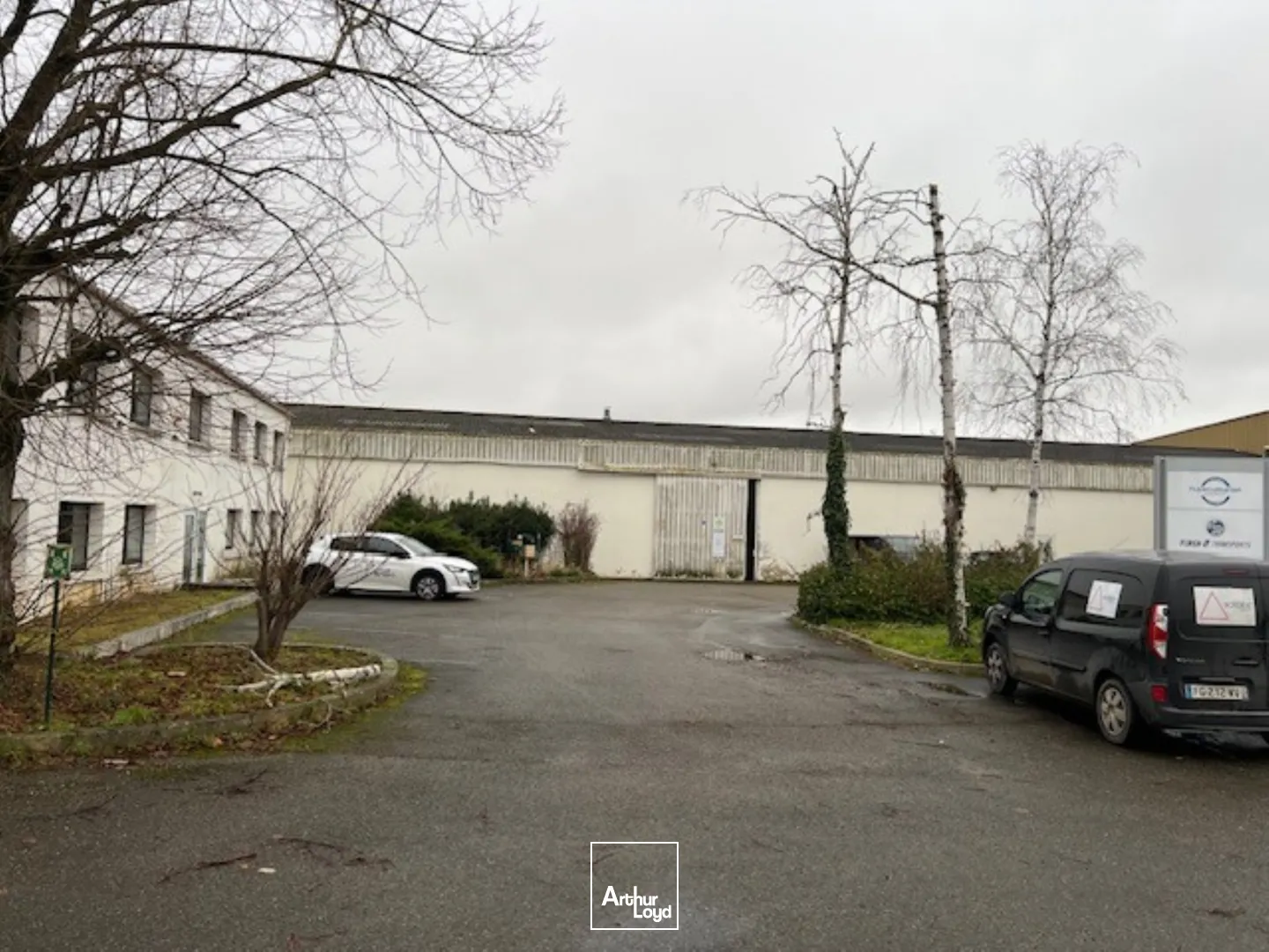 Locaux d'activité & Entrepôts - Vente - THIVERVAL GRIGNON - 78850 - 9374-9374 - 7582417