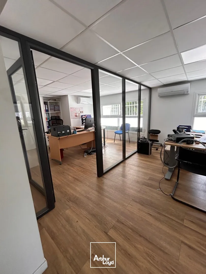 Locaux d'activité & Entrepôts - Vente - MARSEILLE - 13015 - 0-694.97 - 7582468