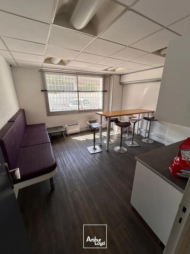 Locaux d'activité & Entrepôts - Vente - MARSEILLE - 13015 - 0-694.97 - 7582466