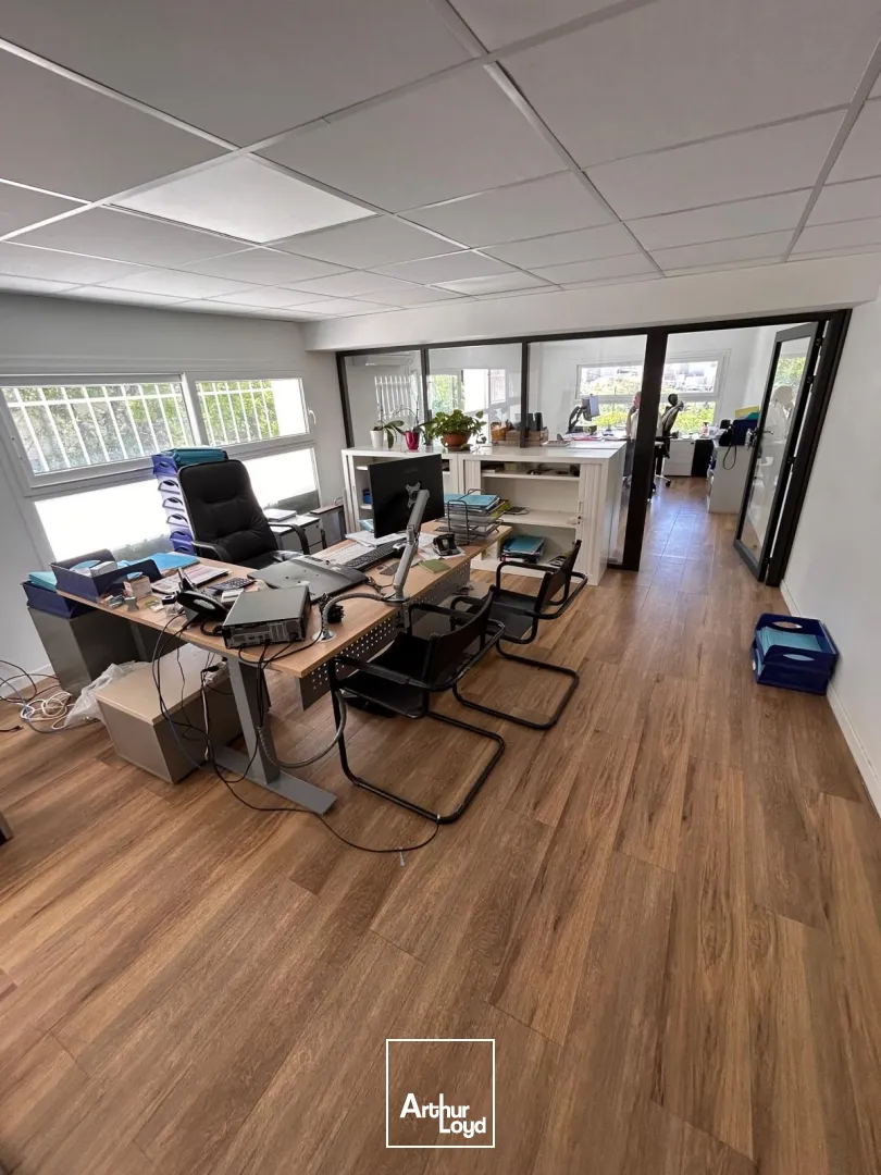 Locaux d'activité & Entrepôts - Vente - MARSEILLE - 13015 - 0-694.97 - 7582467