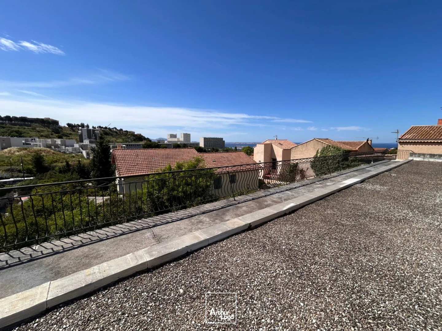 Locaux d'activité & Entrepôts - Vente - MARSEILLE - 13015 - 0-694.97 - 7582471