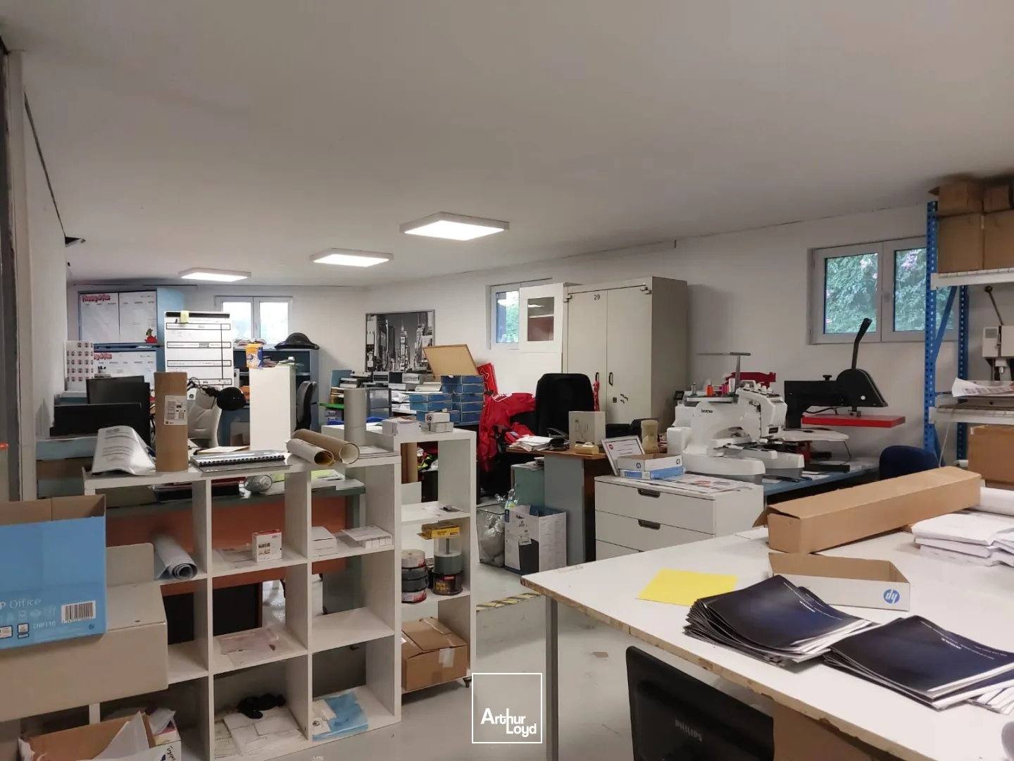 Local commercial/d'activités rénové à vendre ou à louer - Les Playes - La Seyne