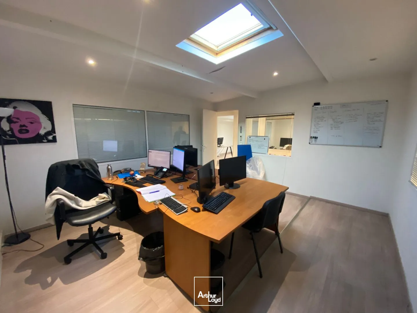 Local d'activités avec bureaux à vendre - ZFU - 13016 Marseille