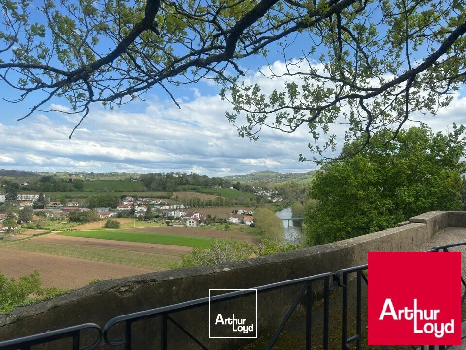 PROCHE BAYONNE - Restaurant et chambres de charme avec beaucoup de potentiel