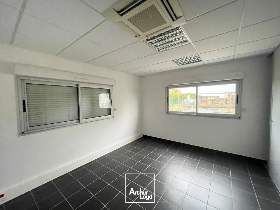 BUREAUX 450 M² À LOUER  IMMEUBLE RÉCENT, ACCESSIBILITÉ OPTIMISÉE