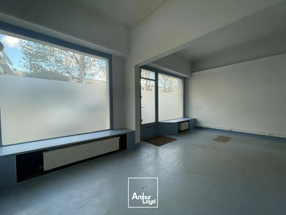 LE HAVRE - PROCHE HÔTEL DE VILLE - LOCAL COMMERCIAL - A VENDRE