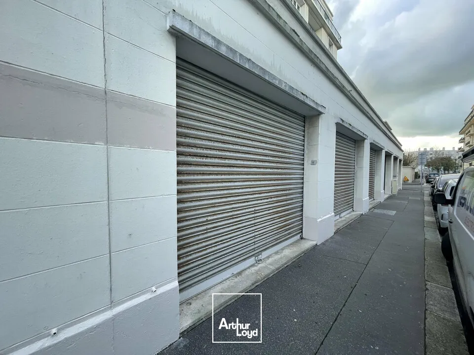 LE HAVRE - PROCHE HÔTEL DE VILLE - LOCAL COMMERCIAL - A VENDRE