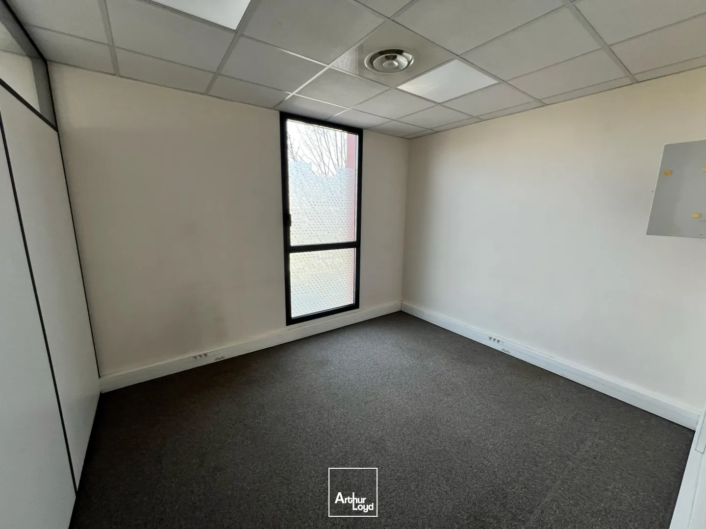 Bureaux - Location - NIMES - 30900 - 107.14-107.14 - 7583164