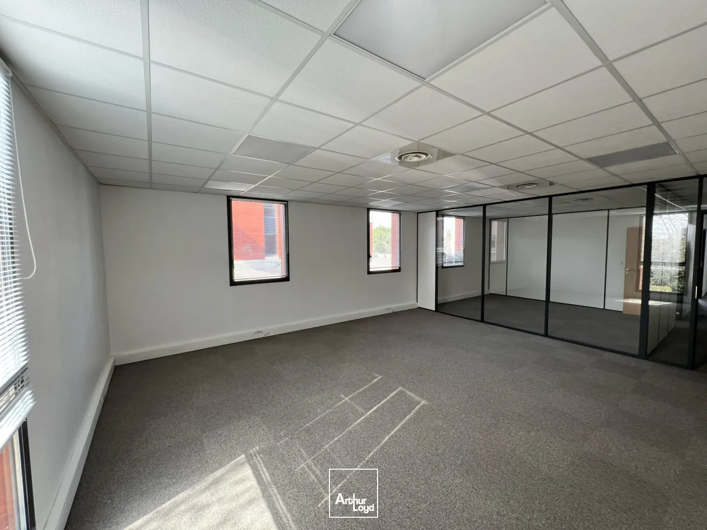 Bureaux - Location - NIMES - 30900 - 107.14-107.14 - 7583167
