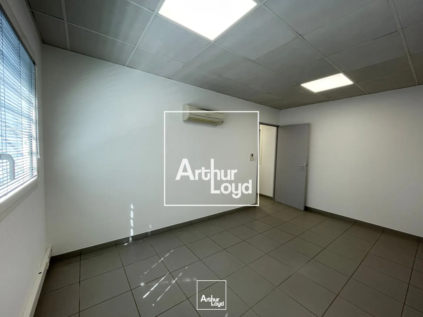 À LOUER - BUREAUX 57 m² - NÎMES KM DELTA - NIMES OUEST