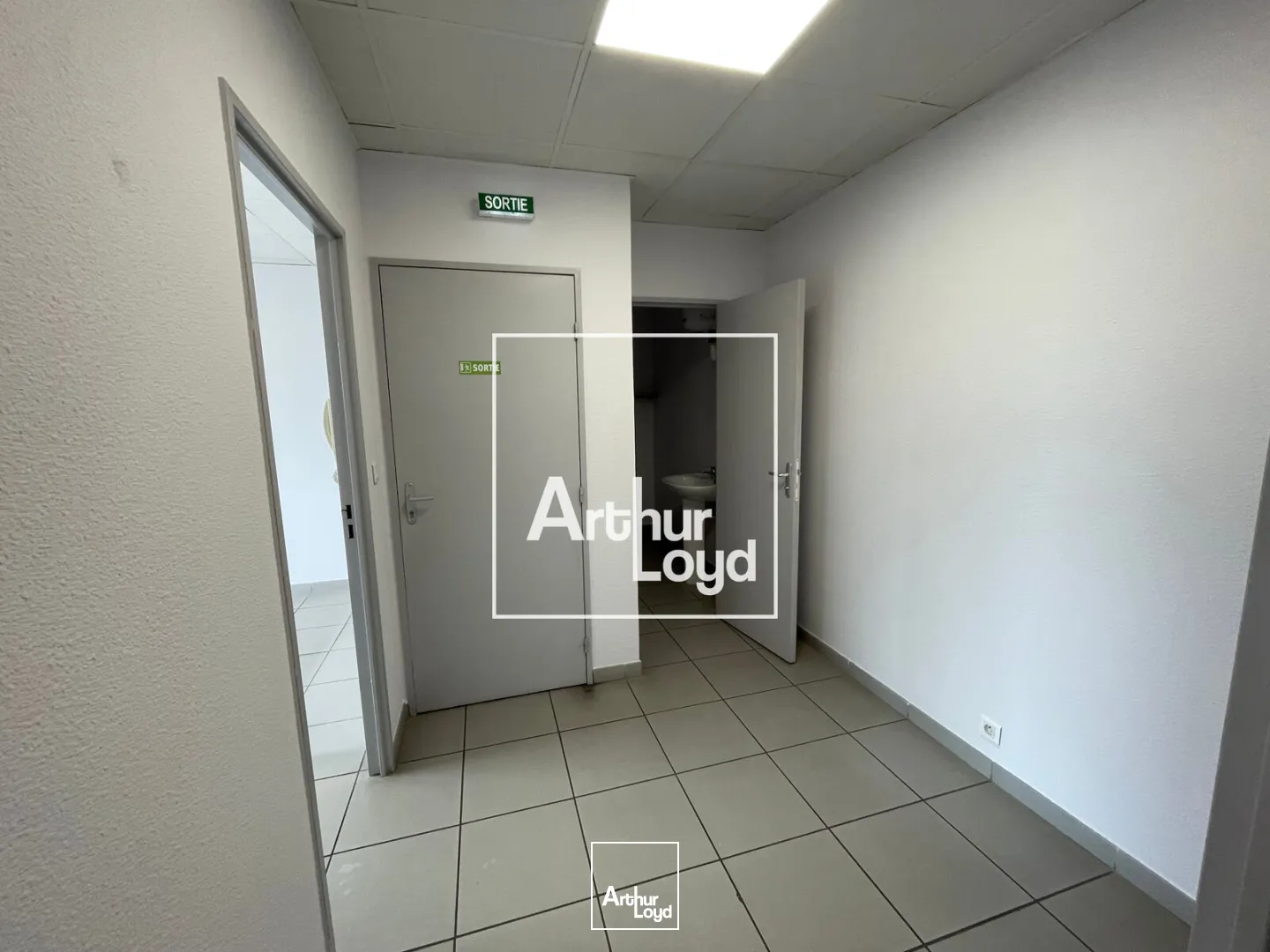 À LOUER - BUREAUX 57 m² - NÎMES KM DELTA - NIMES OUEST