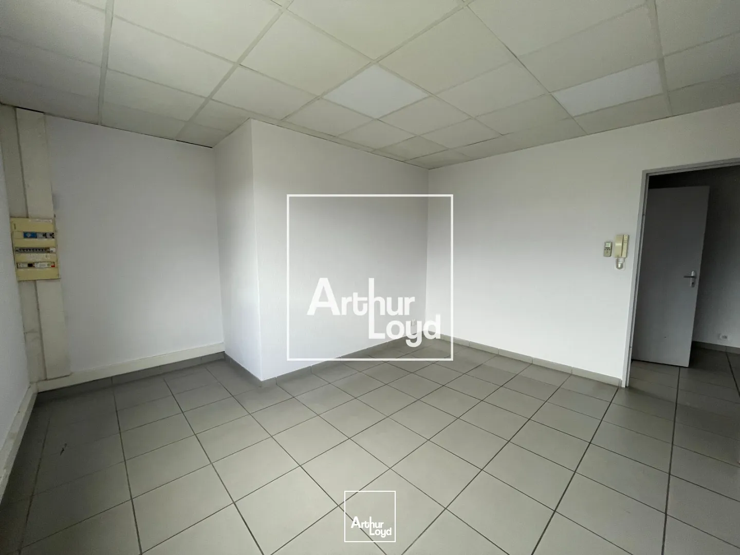 À LOUER - BUREAUX 57 m² - NÎMES KM DELTA - NIMES OUEST
