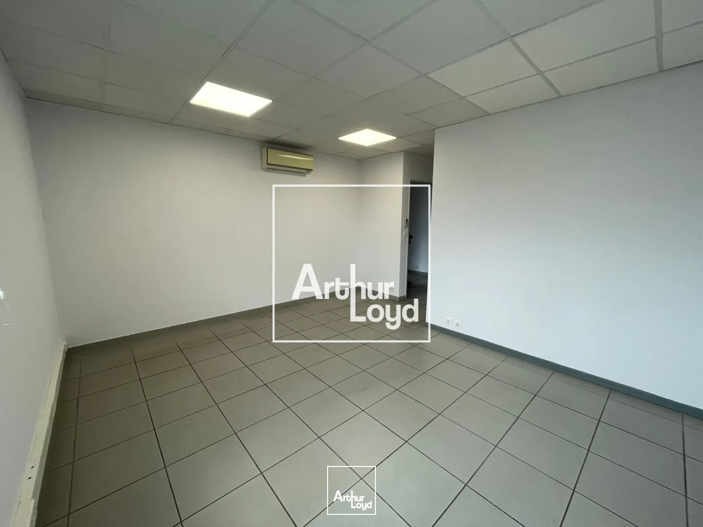 À LOUER - BUREAUX 57 m² - NÎMES KM DELTA - NIMES OUEST