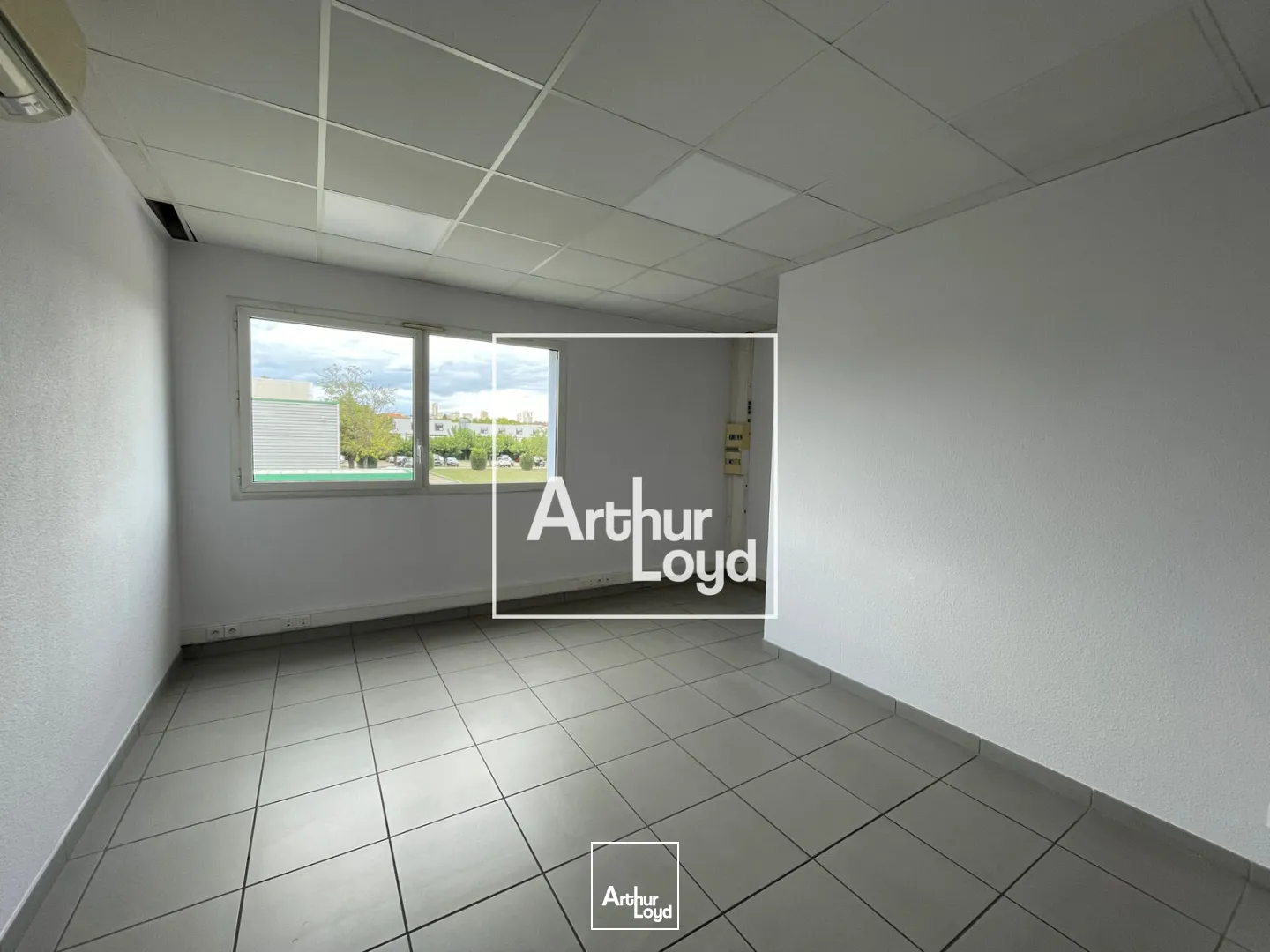 À LOUER - BUREAUX 57 m² - NÎMES KM DELTA - NIMES OUEST