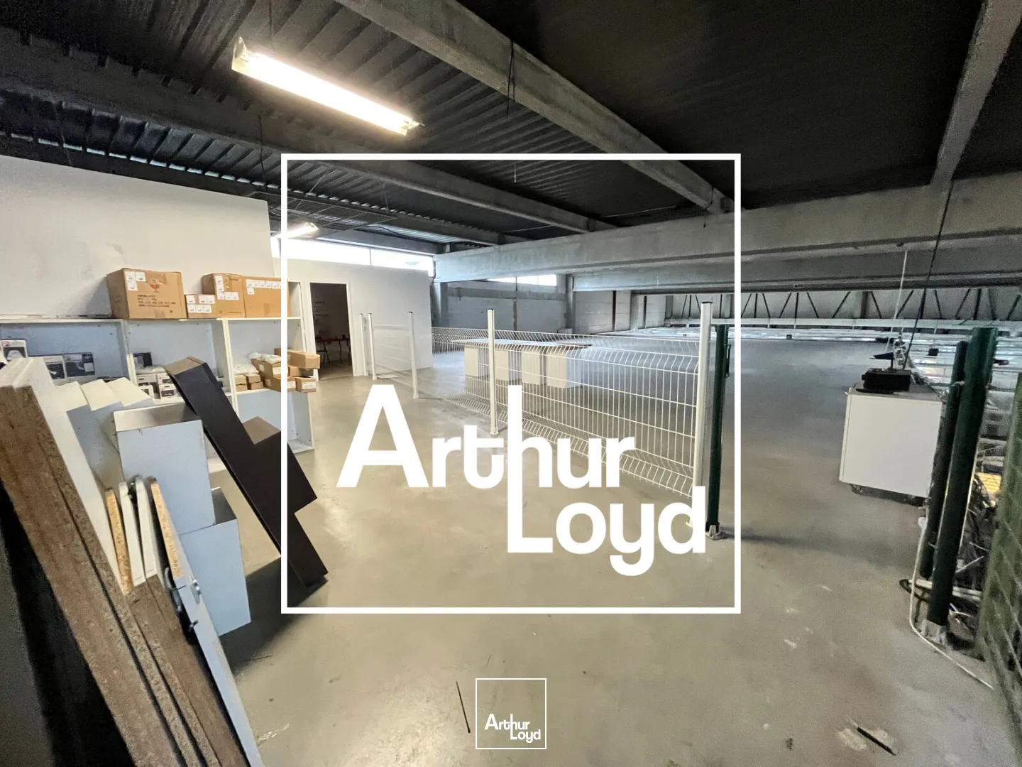 Emplacement commercial à louer - Forte visibilité - NIMES OUEST