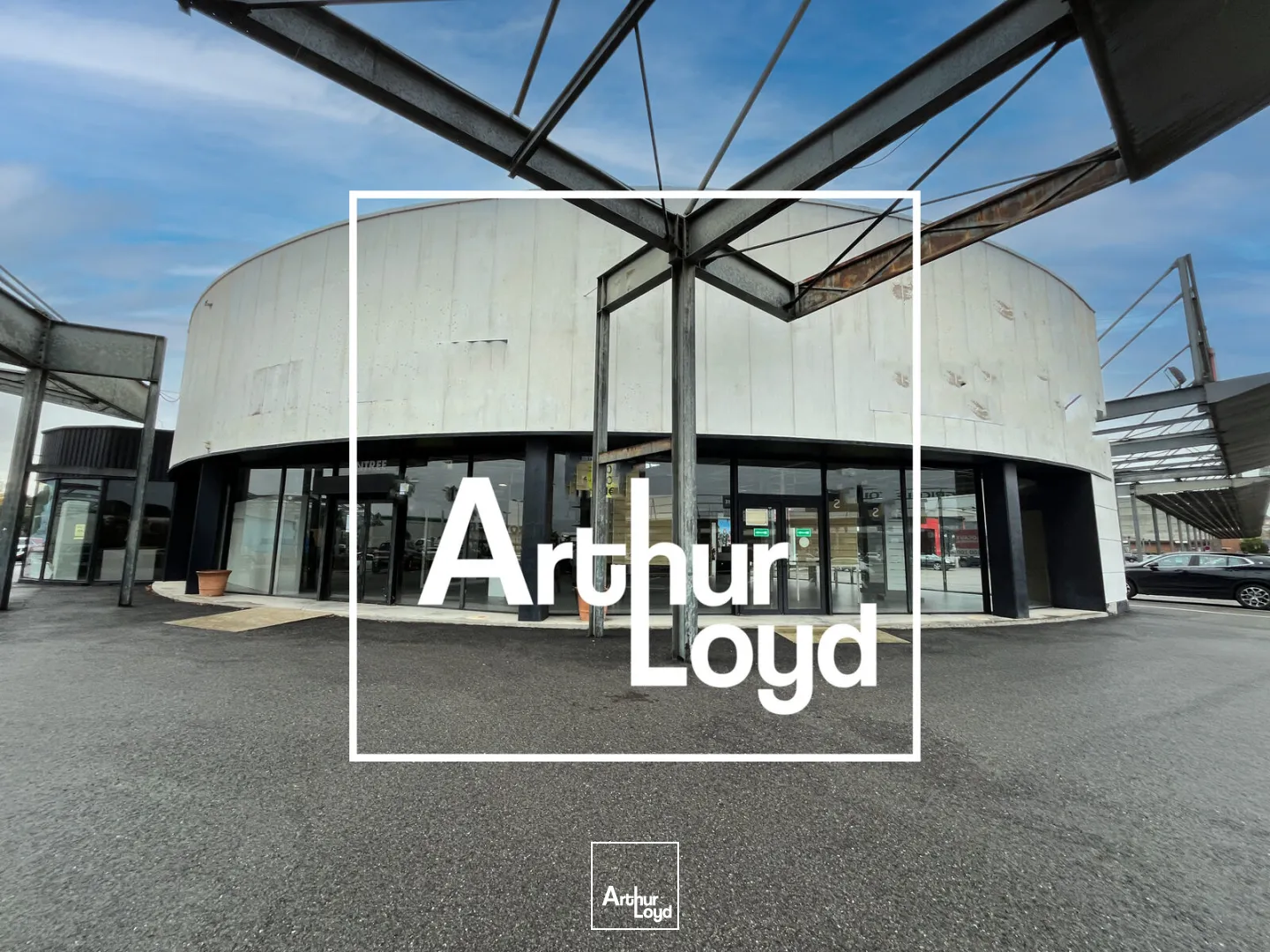 Emplacement commercial à louer - Forte visibilité - NIMES OUEST