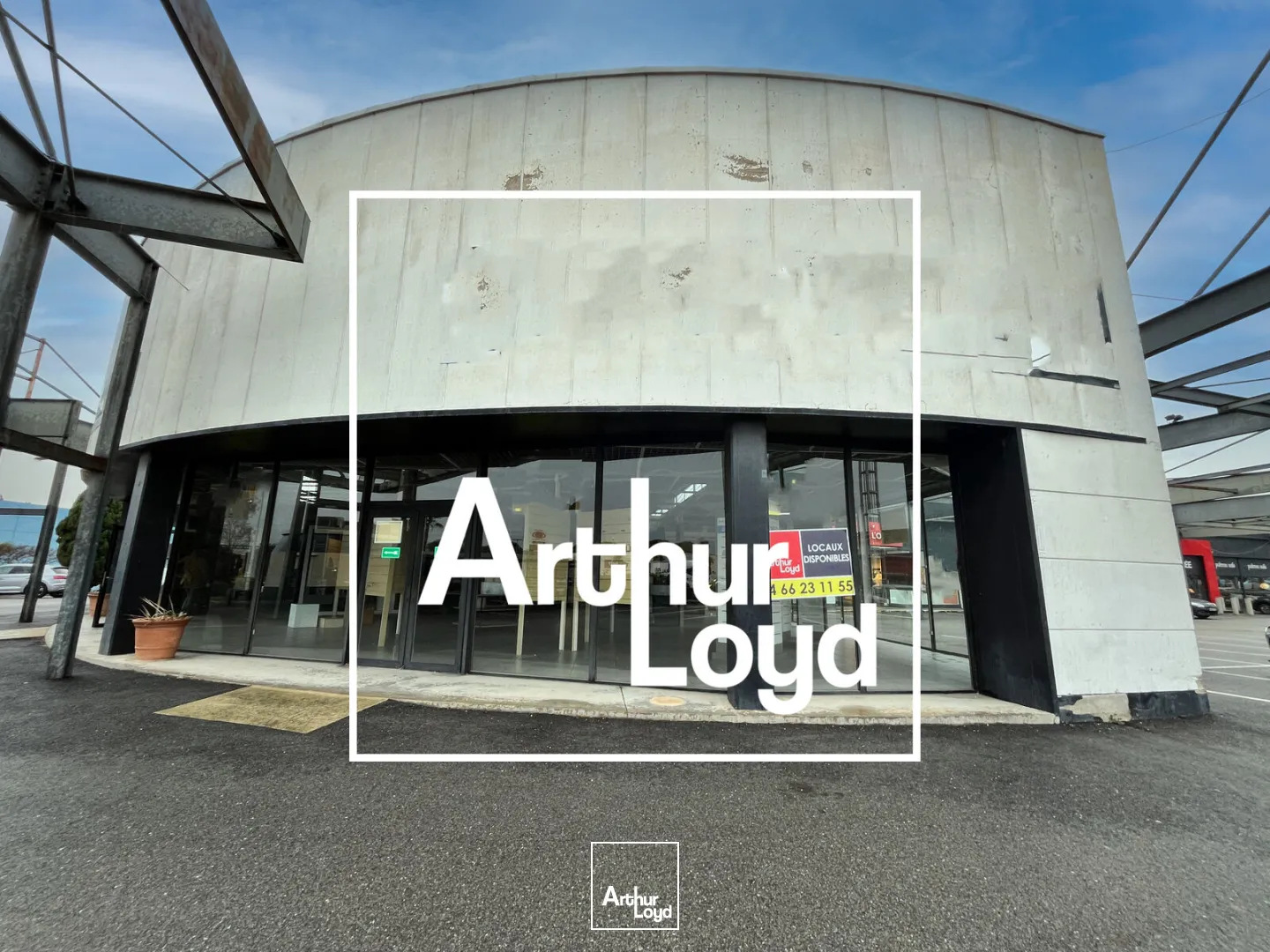 Emplacement commercial à louer - Forte visibilité - NIMES OUEST