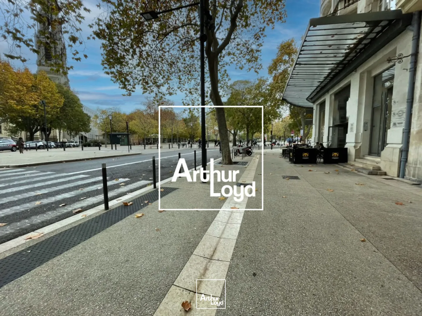 Emplacement n°1 - Très belle visibilité - Local commercial - Nîmes Centre-Ville / Proche Arènes