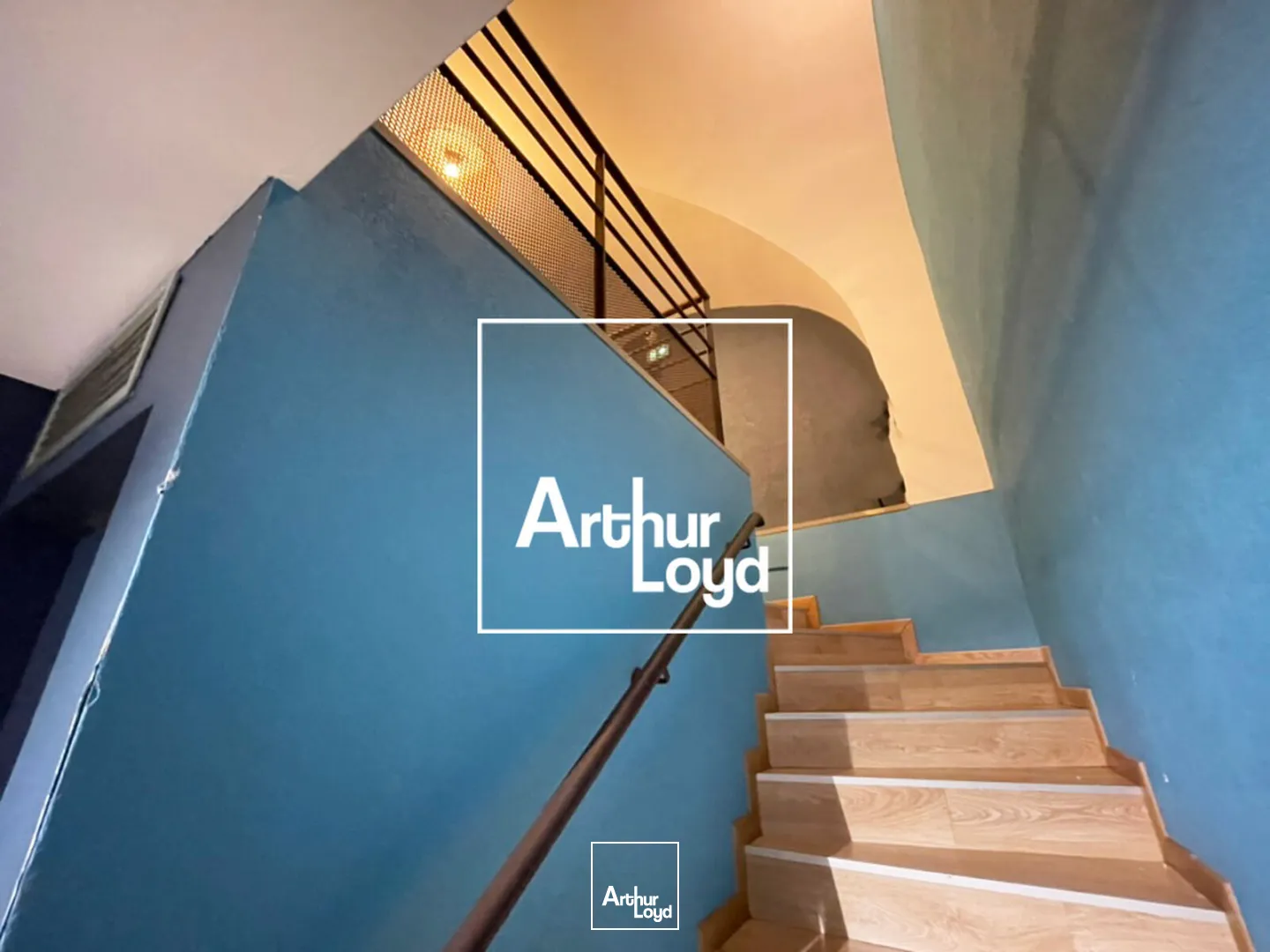 Emplacement n°1 - Très belle visibilité - Local commercial - Nîmes Centre-Ville / Proche Arènes