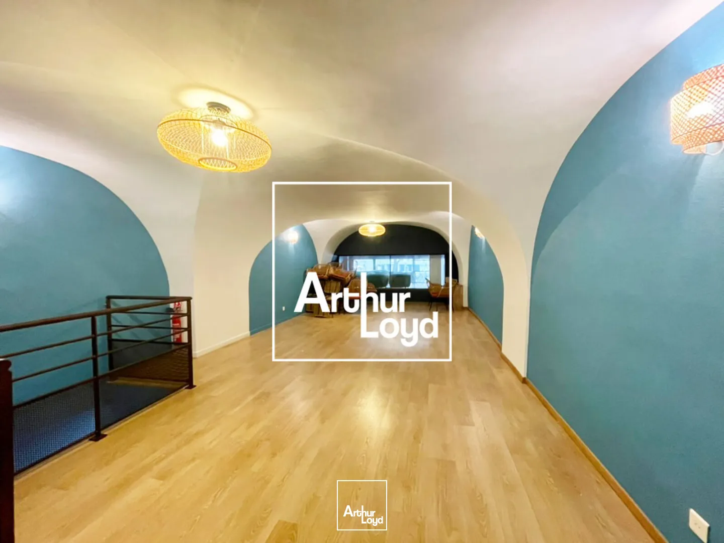 Emplacement n°1 - Très belle visibilité - Local commercial - Nîmes Centre-Ville / Proche Arènes