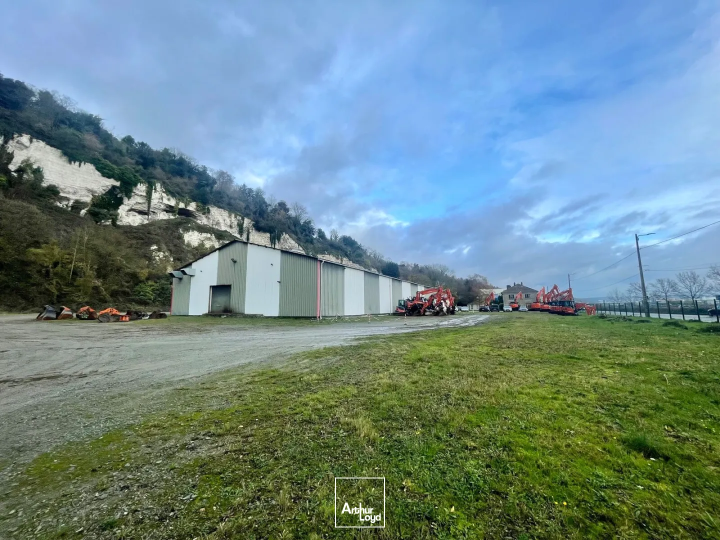 Locaux d'activité à vendre à CANTELEU 76380