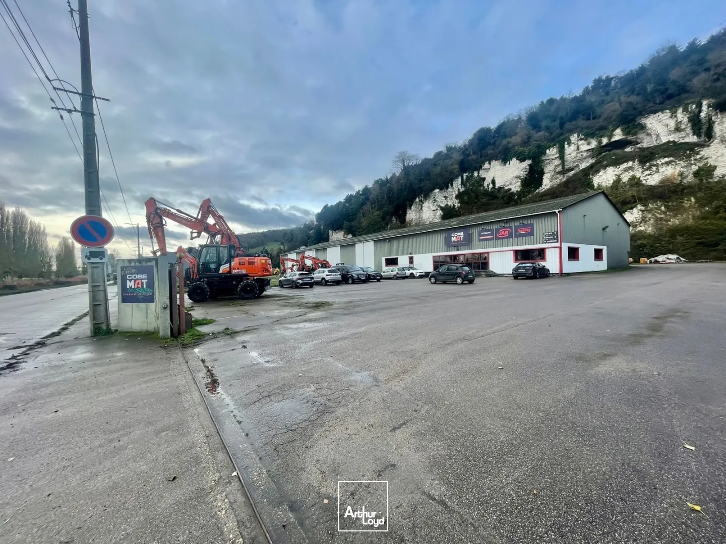 Locaux d'activité à vendre à CANTELEU 76380